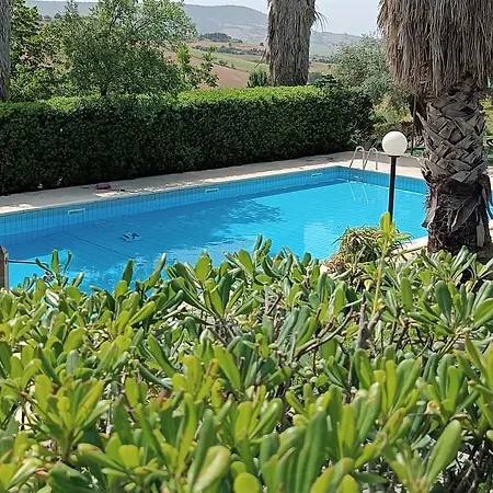 Giannavi Alloggio per agriturismo *