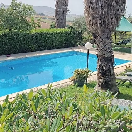 Giannavi Farm stay *